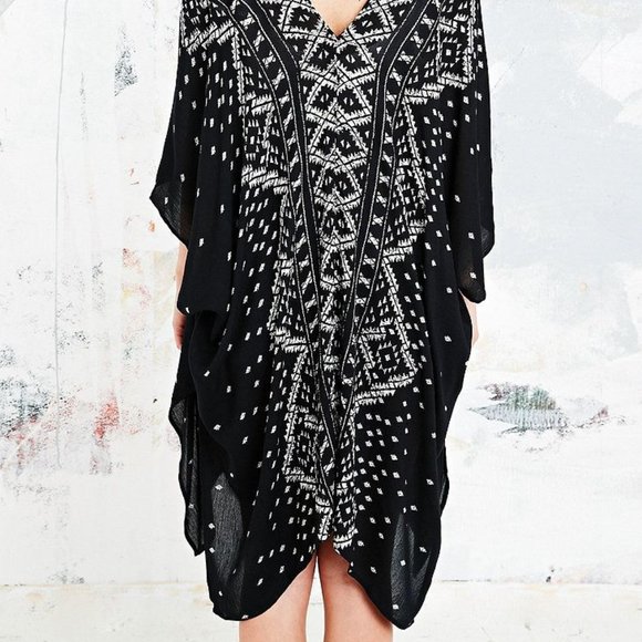 100% Rayon Crinkle Square Kimono Jacket - Urban Outfitters Brand (Ecote) - O/S - Picture 5 of 11